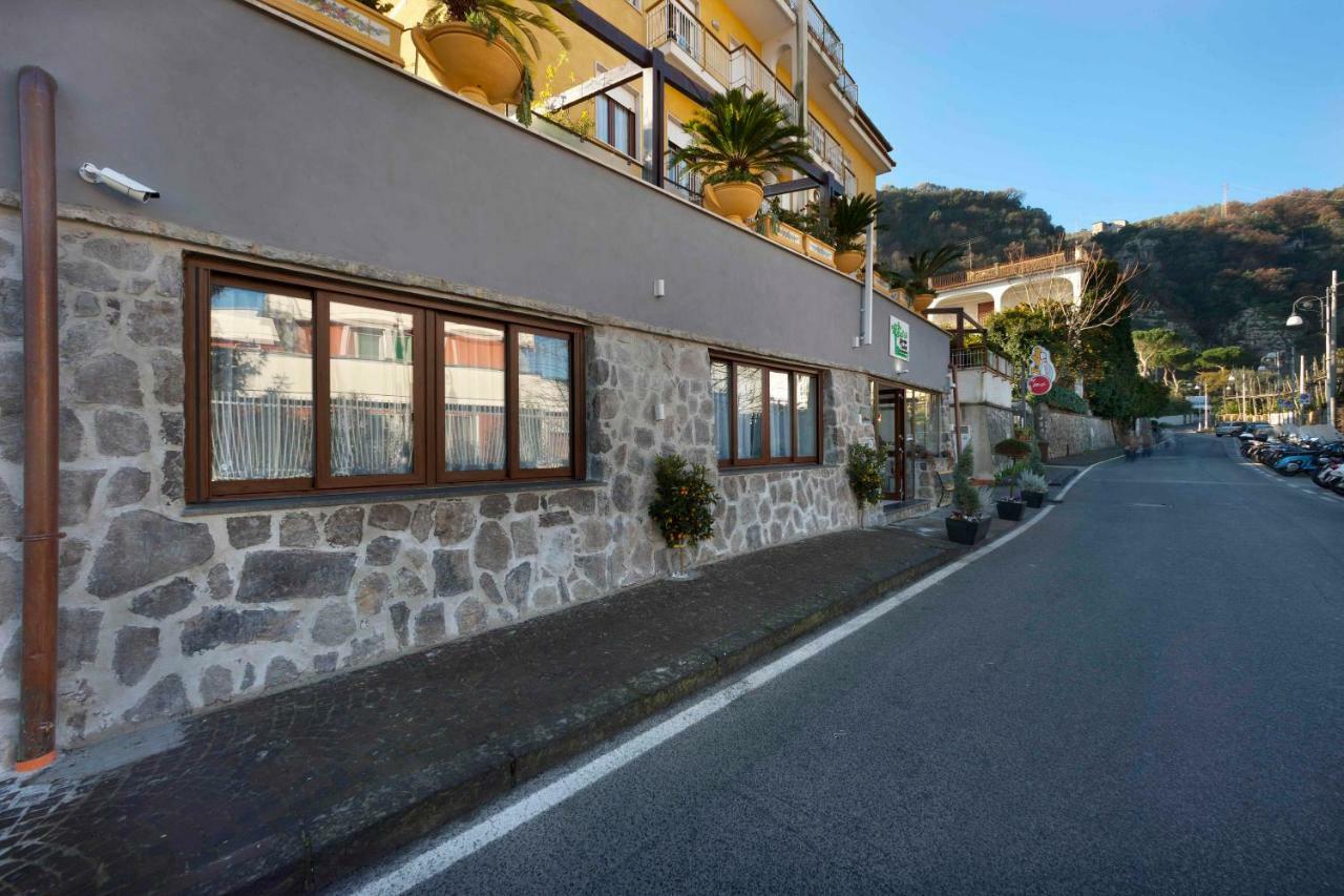 Relais Sorrento Terrace And Relax Bed & Breakfast Exterior foto